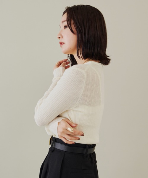 Shelly island（シェリーアイランド）の「クルーネックリブニットトップス（ニット/セーター・レディース・グレー/ブラック/ホワイト・FREE）」の18枚目の写真