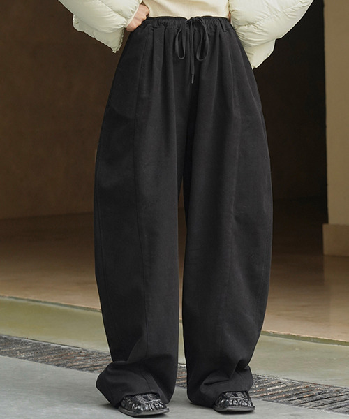 chuclla（チュクラ）の「センター切り替え ワイドレッグ イージーパンツ chw23a104（スウェットパンツ・レディース・ブラック/アイボリー・M/S）」の10枚目の写真