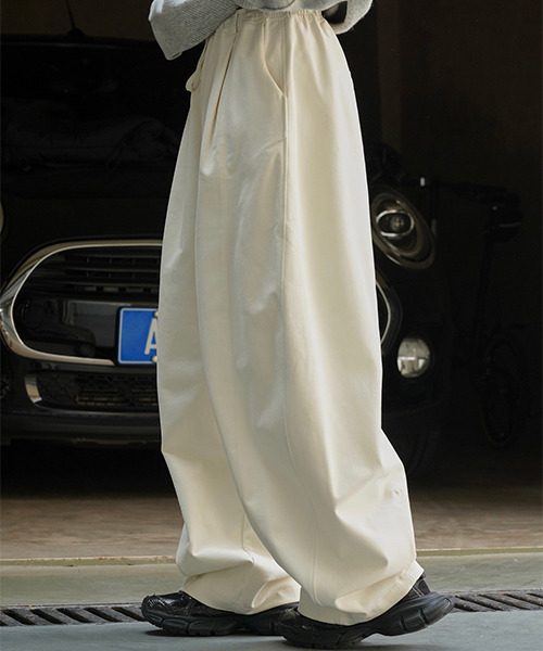 chuclla（チュクラ）の「センター切り替え ワイドレッグ イージーパンツ chw23a104（スウェットパンツ・レディース・ブラック/アイボリー・M/S）」の22枚目の写真