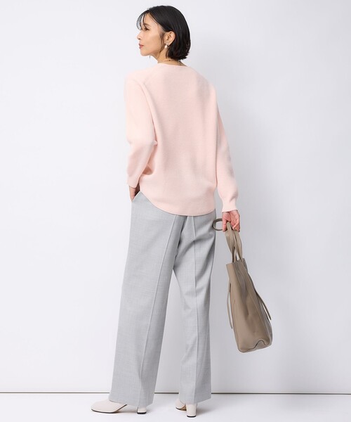 23区(ニジュウサンク)の「【洗える】ウールカシミヤ Vネック ニット(ニット/セーター・レディース・ライラック系/スカイブルー系/ブラック系/イエロー系/ベージュ系/ピンク系・32)」の8枚目の写真