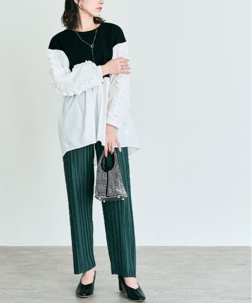 kirakiraShop(キラキラショップ)の「ダンボール ドッキング チュニック ブラウス(スウェット・レディース・ブラック/オフホワイト・M)」の11枚目の写真
