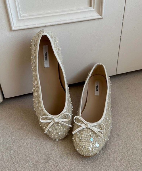 one after another NICE CLAUP(ワンアフターアナザーナイスクラップ)の「ヒールアップバレーシューズ(バレエシューズ・レディース・アイボリー/ブラック・LL/L/S/M)」の6枚目の写真