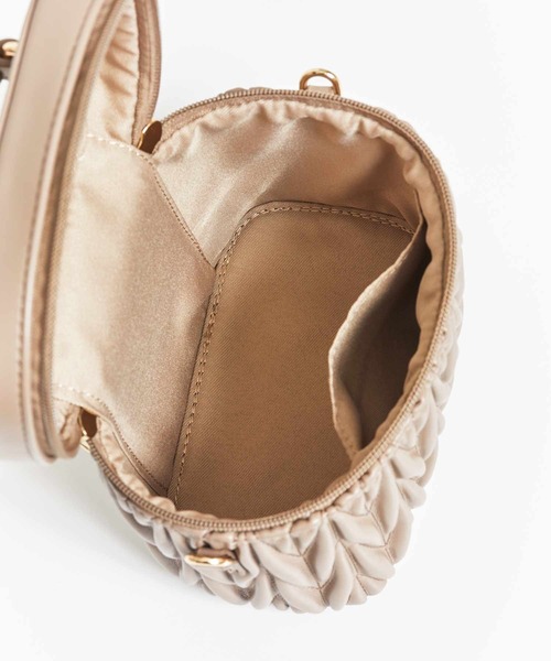 NOELA（ノエラ）の「キルティングバニティバッグ（ショルダーバッグ・レディース・オフホワイト/イエロー/ベージュ・フリー）」の7枚目の写真