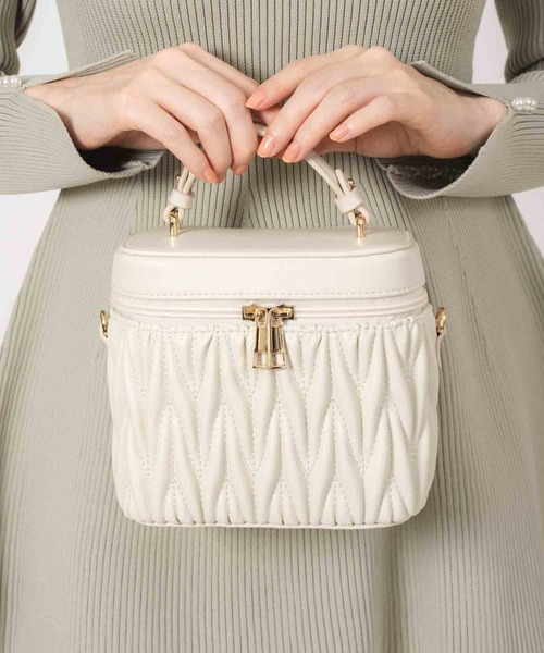 NOELA（ノエラ）の「キルティングバニティバッグ（ショルダーバッグ・レディース・オフホワイト/イエロー/ベージュ・フリー）」の12枚目の写真