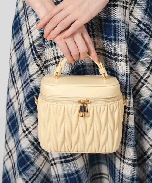 NOELA（ノエラ）の「キルティングバニティバッグ（ショルダーバッグ・レディース・オフホワイト/イエロー/ベージュ・フリー）」の14枚目の写真