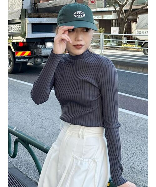 MURUA（ムルーア）の「ワイドリブニット（ニット/セーター・レディース・ダークグレー/ホワイト/ライトグリーン・FREE）」の8枚目の写真