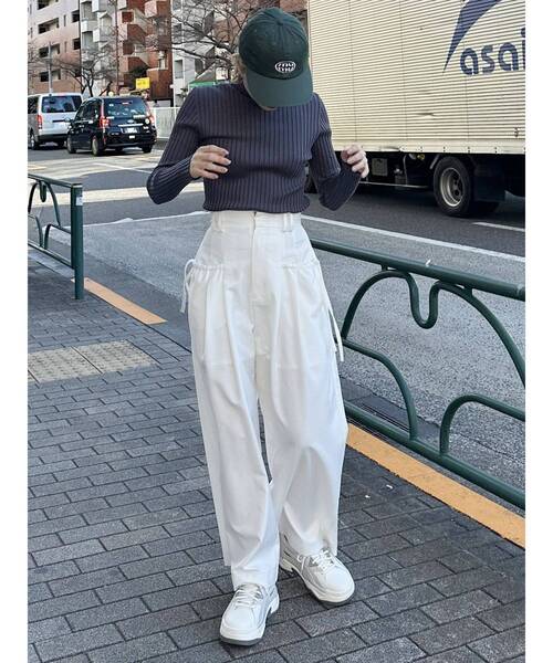 MURUA（ムルーア）の「ワイドリブニット（ニット/セーター・レディース・ダークグレー/ホワイト/ライトグリーン・FREE）」の7枚目の写真