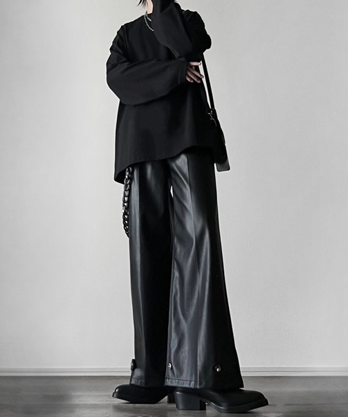 ADRER(アドラー)の「extra quality wide flare pants / エクストラクオリティワイドフレアパンツ(デニムパンツ・メンズ・ブルー/ブラック/ブラック系その他/ブラック系2/ブルー系1/ブラック系1/ブラック系3/ブルー系2・XX-SMALL/X-SMALL/SMALL/MEDIUM/LARGE)」の14枚目の写真