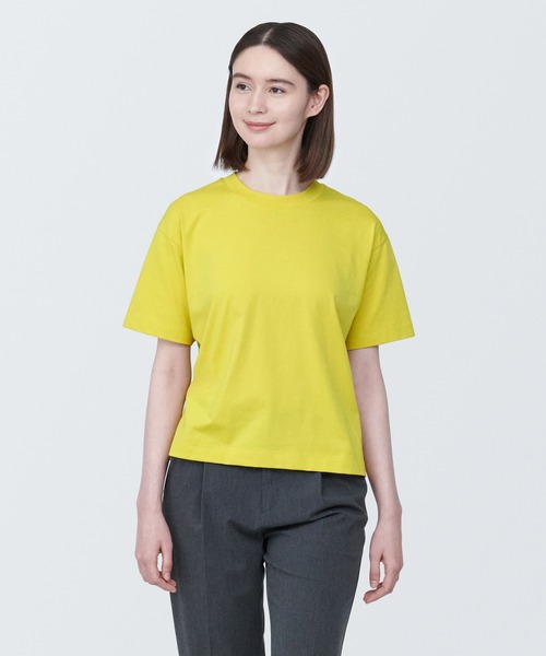 無印良品(ムジルシリョウヒン)の「婦人 天竺編みクルーネック半袖Tシャツ(Tシャツ/カットソー・レディース・ライトグリーン/グレー/イエロー系3/ホワイト/ライトブルー/ライトピンク/ブラック/バーガンディー/ブラウン・XL/L/M/S/XS)」の7枚目の写真