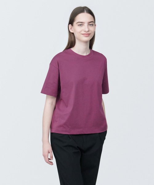 無印良品(ムジルシリョウヒン)の「婦人 天竺編みクルーネック半袖Tシャツ(Tシャツ/カットソー・レディース・ライトグリーン/グレー/イエロー系3/ホワイト/ライトブルー/ライトピンク/ブラック/バーガンディー/ブラウン・XL/L/M/S/XS)」の9枚目の写真