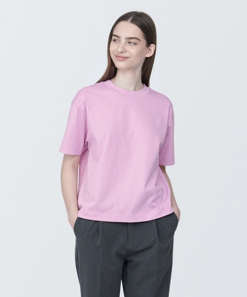 無印良品(ムジルシリョウヒン)の「婦人 天竺編みクルーネック半袖Tシャツ(Tシャツ/カットソー・レディース・ライトグリーン/グレー/イエロー系3/ホワイト/ライトブルー/ライトピンク/ブラック/バーガンディー/ブラウン・XL/L/M/S/XS)」の8枚目の写真