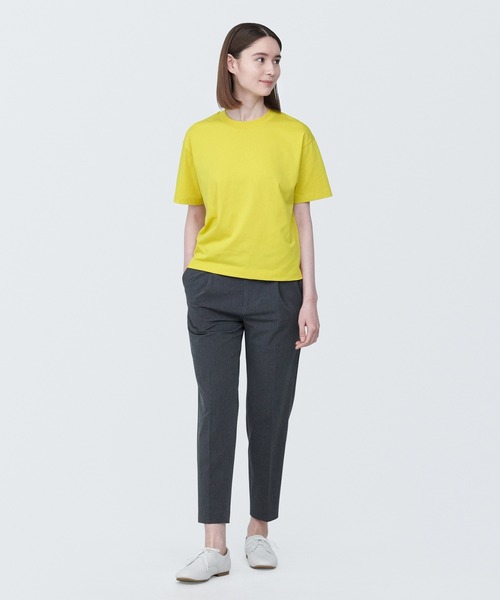 無印良品(ムジルシリョウヒン)の「婦人 天竺編みクルーネック半袖Tシャツ(Tシャツ/カットソー・レディース・ライトグリーン/グレー/イエロー系3/ホワイト/ライトブルー/ライトピンク/ブラック/バーガンディー/ブラウン・XL/L/M/S/XS)」の20枚目の写真