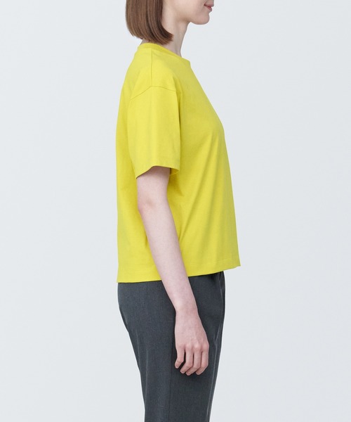 無印良品(ムジルシリョウヒン)の「婦人 天竺編みクルーネック半袖Tシャツ(Tシャツ/カットソー・レディース・ライトグリーン/グレー/イエロー系3/ホワイト/ライトブルー/ライトピンク/ブラック/バーガンディー/ブラウン・XL/L/M/S/XS)」の21枚目の写真