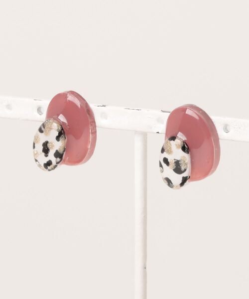 tone(トーン)の「【kun】大人かわいい牛柄ピアス(MA)(ピアス(両耳用)・レディース・イエロー/グリーン/レッド/ピンクベージュ/グレー/ターコイズブルー/シルバー/オレンジ/パープル/ブラウン/イエローゴールド・FREE)」の7枚目の写真