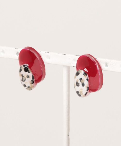 tone(トーン)の「【kun】大人かわいい牛柄ピアス(MA)(ピアス(両耳用)・レディース・イエロー/グリーン/レッド/ピンクベージュ/グレー/ターコイズブルー/シルバー/オレンジ/パープル/ブラウン/イエローゴールド・FREE)」の8枚目の写真