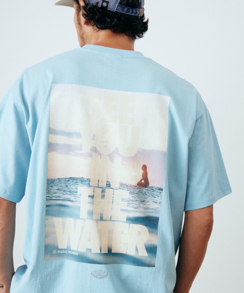 MAGIC NUMBER(マジック ナンバー)の「【MAGIC NUMBER】SEE YOU IN YHE WATER ART by Nachos(Tシャツ/カットソー・メンズ・サックスブルー/ブラック/ホワイト・LARGE/X-LARGE/MEDIUM)」の7枚目の写真