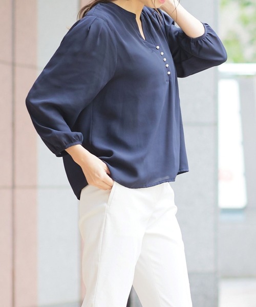 RIRIYANO(リリヤーノ)の「【RIRIYANO パール付きスキッパーブラウス】(シャツ/ブラウス・レディース・オフホワイト/ピンク/ネイビー・X-LARGE/LARGE/MEDIUM)」の16枚目の写真