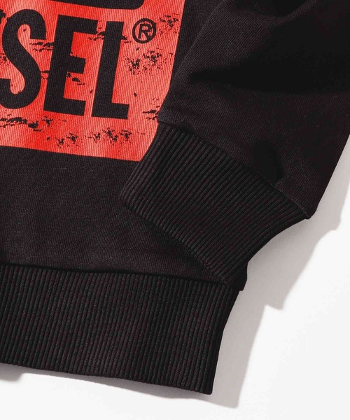 DIESEL KIDS（ディーゼルキッズ）の「DIESEL（ディーゼル）Kids & Junior ブランドロゴ長袖スウェットプルオーバー（スウェット・キッズ・ブルー/ブラック/イエロー・4Y/6Y/8Y/10Y/12Y/14Y/16Y）」の6枚目の写真