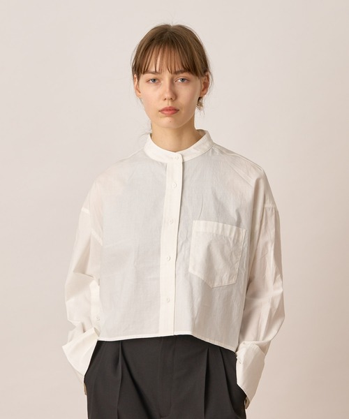 ALLUMER（アリュメール）の「コットンローンワイドシルエットクロップドシャツ（シャツ/ブラウス・レディース・ブラック/ホワイト・1）」の2枚目の写真