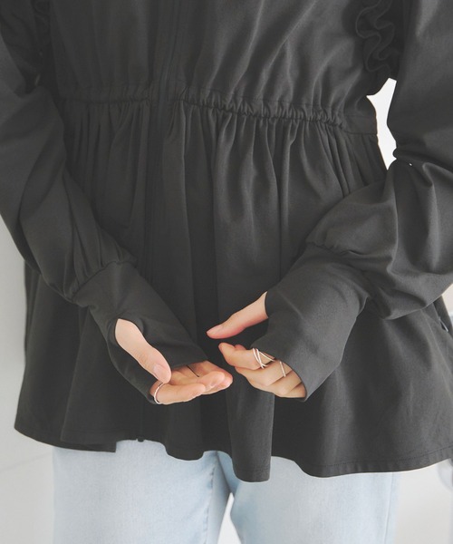 [ラッシュガード]指穴付きウエストストリング肩フリルパーカー