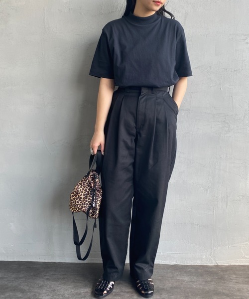 HANES（ヘインズ）の「【WEB限定】[HANES/ヘインズ] ショートスリーブ モックネックTシャツ（Tシャツ/カットソー・レディース・ホワイト/チャコールグレー/ブラック・S/M）」の6枚目の写真