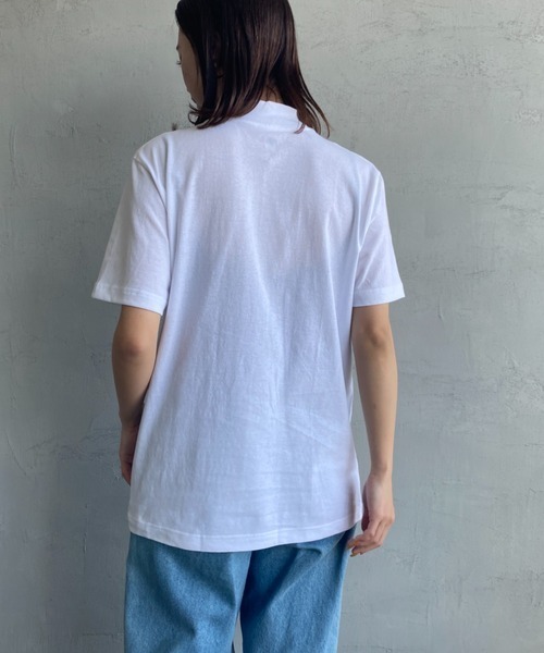 HANES（ヘインズ）の「【WEB限定】[HANES/ヘインズ] ショートスリーブ モックネックTシャツ（Tシャツ/カットソー・レディース・ホワイト/チャコールグレー/ブラック・S/M）」の14枚目の写真