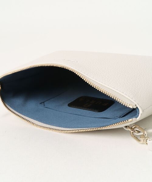 FURLA（フルラ）の「FURLA OPPORTUNITY S POUCH（クラッチバッグ・レディース・ホワイト・ONE SIZE）」の4枚目の写真