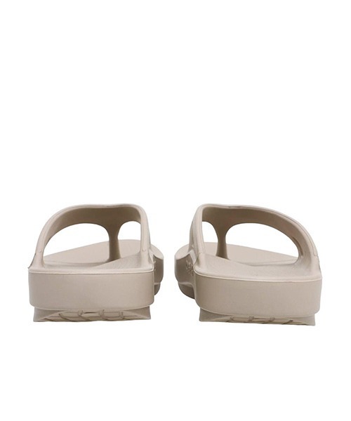 OOFOS（ウーフォス）の「OOFOS / ウーフォス：OOriginal-Nomad：2000010102222[DEA]（サンダル・レディース・ベージュ・22cm/23cm/24cm/25cm）」の3枚目の写真