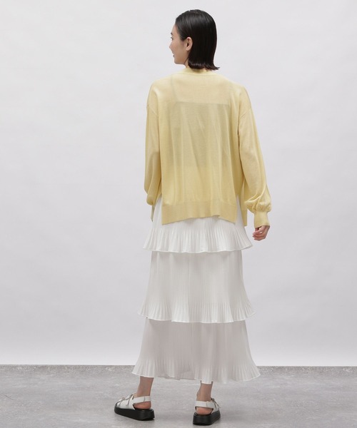 LAKOLE(ラコレ)の「シアーVネックカーディガン / 112100(カーディガン/ボレロ・レディース・イエロー/ブルー/ブラック・SMALL/MEDIUM)」の12枚目の写真