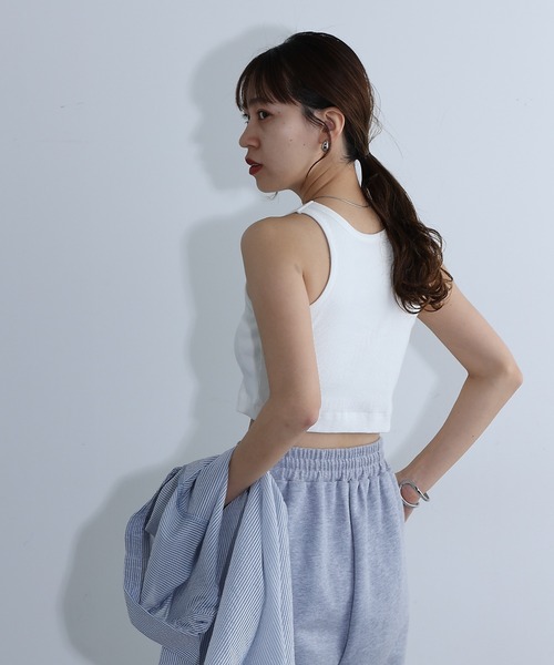 COLONY 2139（コロニートゥーワンスリーナイン）の「カップ付テレコアメスリタンクトップ（タンクトップ・レディース・ブラック/オフホワイト・FREE）」の6枚目の写真