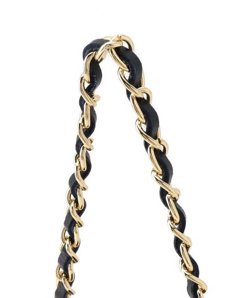 ODETTE E ODILE（オデットエオディール）の「M-V ラウンドキルトポシェット（ショルダーバッグ・レディース・ブラック/ネイビー・フリー）」の7枚目の写真