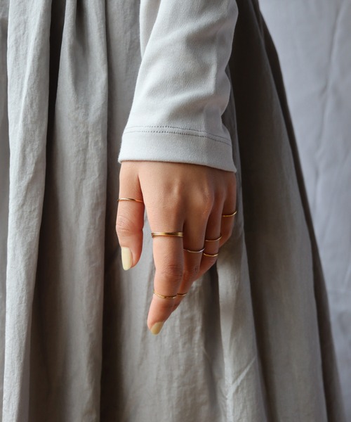 TUWAKRIM(トゥワクリム)の「【TUWAKRIM】Effect ring(リング・レディース・シルバー/ゴールド・LARGE/MEDIUM/SMALL/X-SMALL/XX-SMALL/XXX-SMALL/XX-LARGE/X-LARGE)」の13枚目の写真