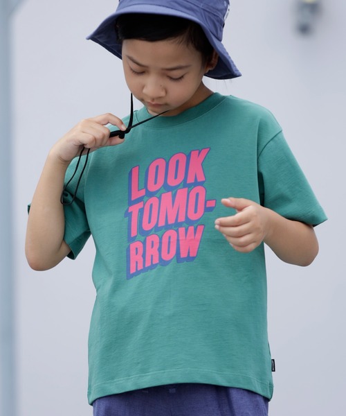 ARCH & LINE（アーチアンドライン）の「《 環境配慮素材・チャリティー 》ORGANIC COTTON TEE オーガニックコットン 定番人気素材（Tシャツ/カットソー・キッズ・ブルー系その他/グリーン系その他/ピンク系その他3/グリーン系その他2/ピンク系その他2/ホワイト系その他3/ホワイト系その他/ブラック系その他3/ホワイト系その他4/ホワイト系その他2/ブラック系その他/ホワイト系その他5/イエロー系その他/ブラック系その他2/グレー系その他/ピンク系その他/ブルー系その他2・MEDIUM/SMALL/X-LARGE/LARGE）」の12枚目の写真