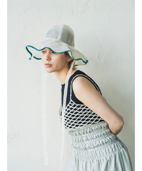 ORIENT MILLINERY(オリエント ミリナリー)の「rosemallow【ローズマロウ】シアーつば広ハット(ハット・レディース・グリーン/ホワイト/ベージュ/ブラック・FREE)」の20枚目の写真