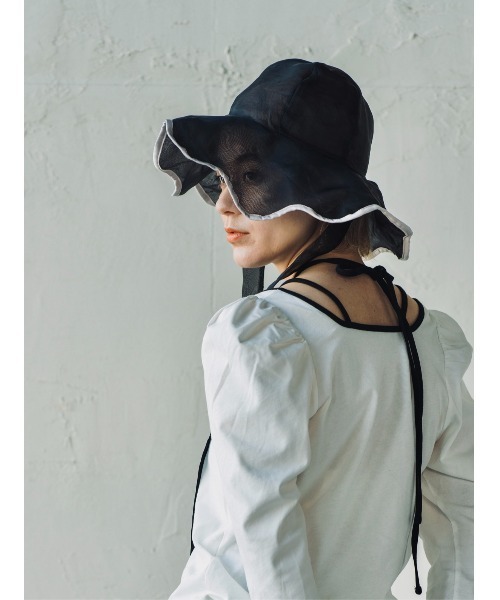 ORIENT MILLINERY(オリエント ミリナリー)の「rosemallow【ローズマロウ】シアーつば広ハット(ハット・レディース・グリーン/ホワイト/ベージュ/ブラック・FREE)」の9枚目の写真