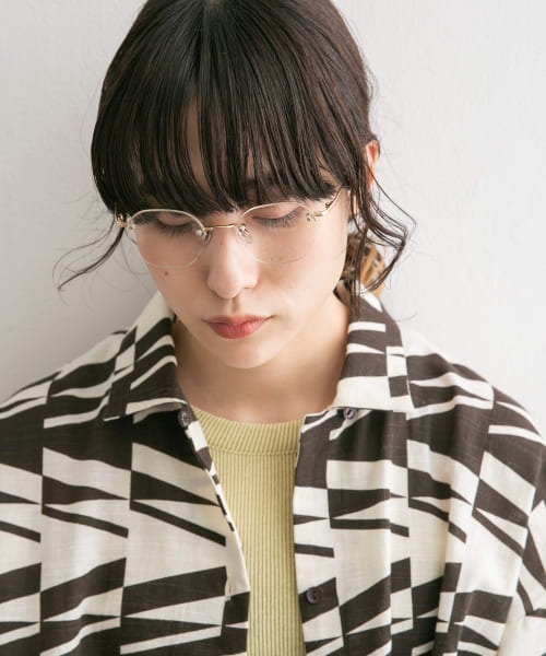 KBF（ケイビーエフ）の「アンダーリムレスサングラス（メガネ・レディース・グレー/クリア/ブラウン・ONE）」の4枚目の写真