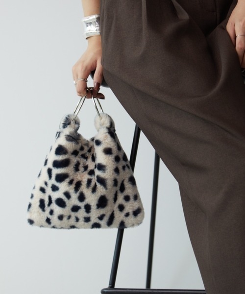 Aunt Marie's(アントマリーズ)の「2WAYファーチェーンBAG/ショルダーバッグ(ショルダーバッグ・レディース・グレイッシュベージュ/アイボリー/オレンジ/その他・FREE)」の9枚目の写真