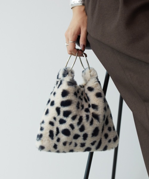 Aunt Marie's(アントマリーズ)の「2WAYファーチェーンBAG/ショルダーバッグ(ショルダーバッグ・レディース・グレイッシュベージュ/アイボリー/オレンジ/その他・FREE)」の13枚目の写真