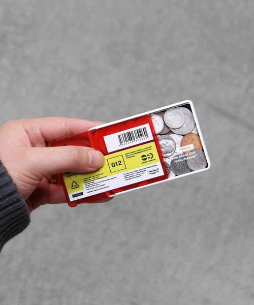 bpr BEAMS(ビーピーアール ビームス )の「ANAheim / Money Card(財布・メンズ・グリーン/ブルー/レッド・ONE SIZE)」の3枚目の写真