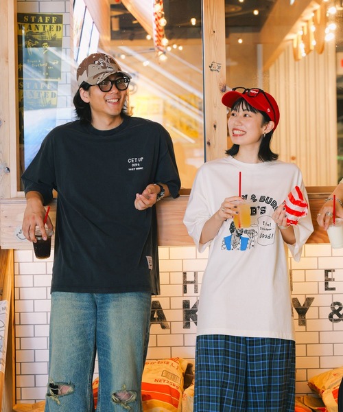 RAGEBLUE（レイジブルー）の「【JBｓ】JBｓコラボ/イラストプリントオーバーサイズTシャツ（Tシャツ/カットソー・メンズ・ホワイト/オリーブ/ダークグレー・MEDIUM/LARGE）」の5枚目の写真