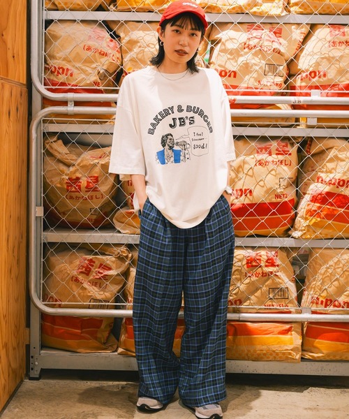 RAGEBLUE（レイジブルー）の「【JBｓ】JBｓコラボ/イラストプリントオーバーサイズTシャツ（Tシャツ/カットソー・メンズ・ホワイト/オリーブ/ダークグレー・MEDIUM/LARGE）」の10枚目の写真