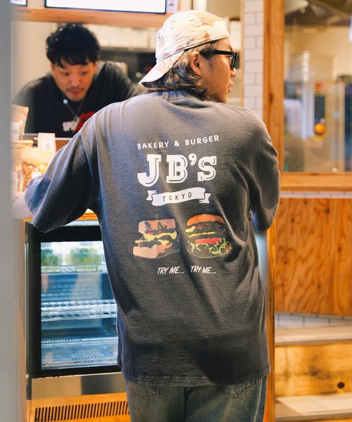 RAGEBLUE（レイジブルー）の「【JBｓ】JBｓコラボ/イラストプリントオーバーサイズTシャツ（Tシャツ/カットソー・メンズ・ホワイト/オリーブ/ダークグレー・MEDIUM/LARGE）」の15枚目の写真