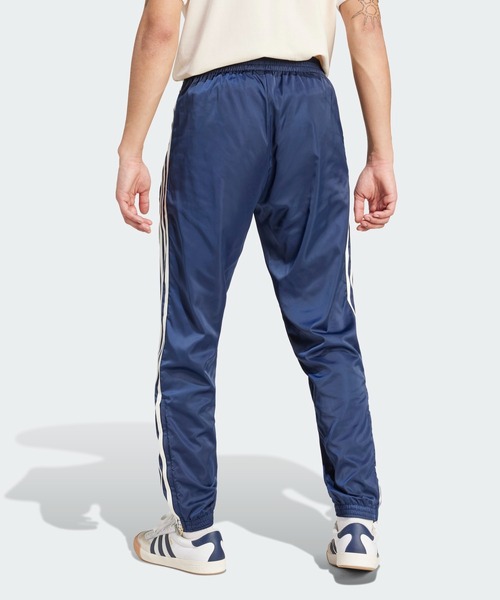 adidas(アディダス)の「プレミアム トラックパンツ adidas(アディダス)の「プレミアム トラックパンツ