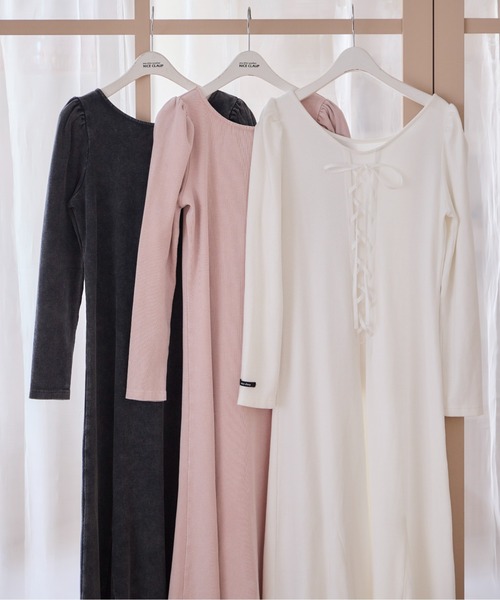 one after another NICE CLAUP（ワンアフターアナザーナイスクラップ）の「レースアップロングワンピース（ワンピース・レディース・オフホワイト/チャコールグレー/ピンク・FREE）」の12枚目の写真