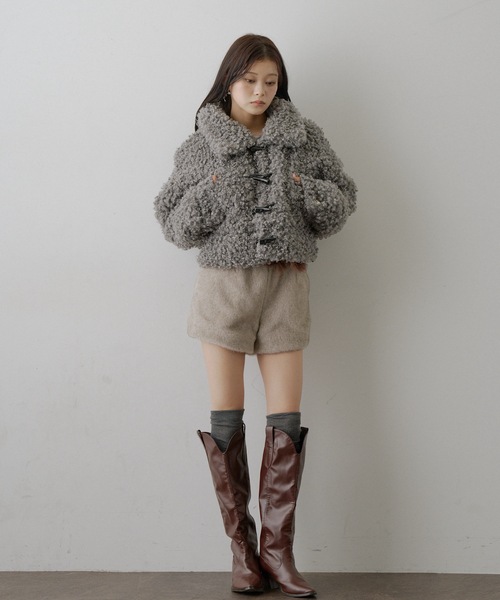 VIOLETTA(ヴィオレッタ)の「ボアショートコート(その他アウター・レディース・ホワイト/ブラック/グレー・S/M)」の20枚目の写真