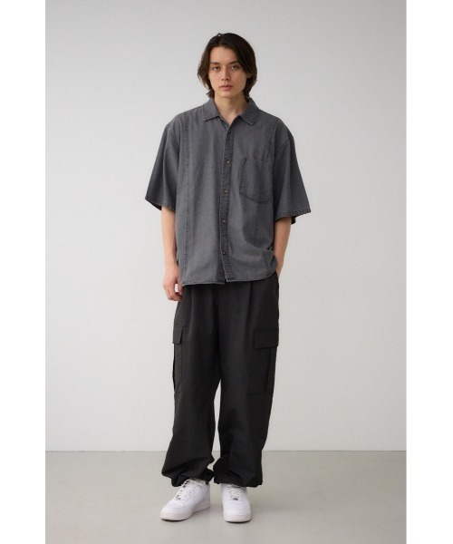 AZUL by moussy（アズールバイマウジー）の「ライトオンスデニムオーバーシャツ（シャツ/ブラウス・メンズ・ライトブラック/ライトブルー・FREE）」の5枚目の写真