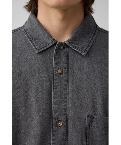 AZUL by moussy（アズールバイマウジー）の「ライトオンスデニムオーバーシャツ（シャツ/ブラウス・メンズ・ライトブラック/ライトブルー・FREE）」の9枚目の写真