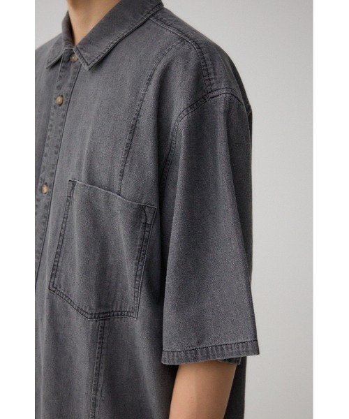 AZUL by moussy（アズールバイマウジー）の「ライトオンスデニムオーバーシャツ（シャツ/ブラウス・メンズ・ライトブラック/ライトブルー・FREE）」の10枚目の写真