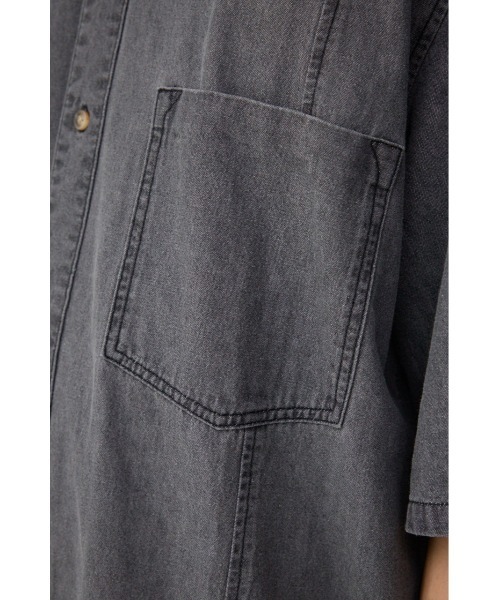 AZUL by moussy（アズールバイマウジー）の「ライトオンスデニムオーバーシャツ（シャツ/ブラウス・メンズ・ライトブラック/ライトブルー・FREE）」の11枚目の写真