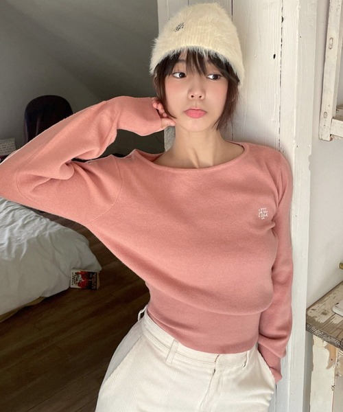 muahmuah(ムーアムーア)の「A'GEM/9 × .kom 『muah muah/ムーアムーア』 STITCH LOGO SOFT BOATNECK KNIT/ステッチロゴソフトボートネック ニット(ニット/セーター・レディース・ブラック/アイボリー/ピンク/ブルー・FREE)」の8枚目の写真